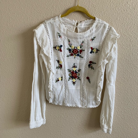 Free People Tops - Free People floral Cottagecore embroidered boho top🌴